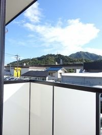 陽当たり良好なバルコニーです