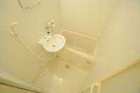 コンパクトで使いやすいお風呂です