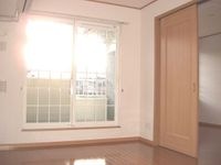 ゆったり過ごせるリビングです