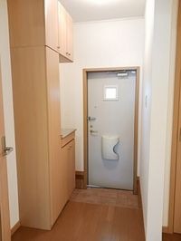 毎日通る玄関はこちらです
