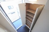 シンプルで使いやすい玄関です
