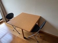 机・椅子備え付け
