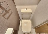 コンパクトで使いやすいトイレです