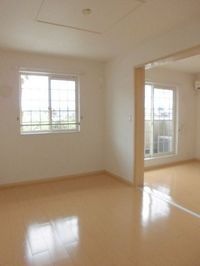 こちらのリビングで趣味の時間をお楽しみください