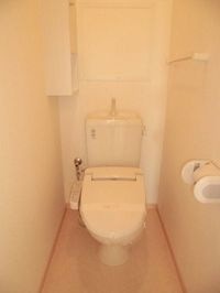 清潔感のあるトイレです