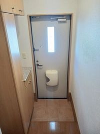 明るい玄関です