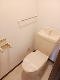 コンパクトで使いやすいトイレです