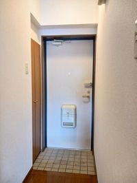 毎日通る玄関はこちらです