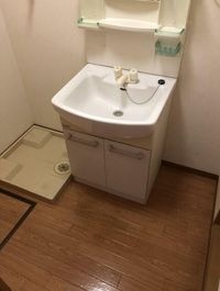 独立洗面台