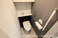 ゆったりとした空間のトイレです