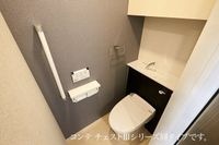 清潔感のあるトイレです