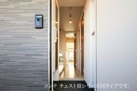 毎日通る玄関はこちらです