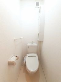 コンパクトで使いやすいトイレです
