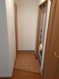 落ち着いた玄関です