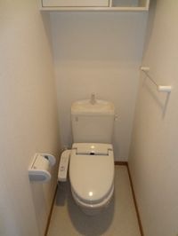 コンパクトで使いやすいトイレです