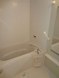 コンパクトで使いやすいお風呂です