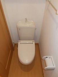 コンパクトで使いやすいトイレです