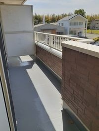 外からの目が気にならないバルコニーで洗濯物が干せます