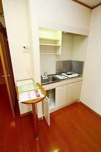 コンパクトなキッチンで掃除もラクラク