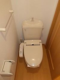 ゆったりとした空間のトイレです