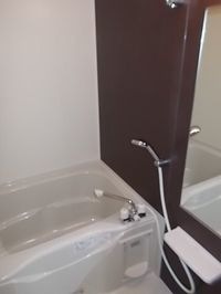 コンパクトで使いやすいお風呂です