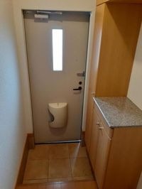 明るい玄関です