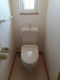コンパクトで使いやすいトイレです