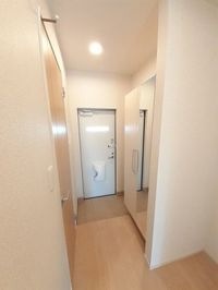毎日通る玄関はこちらです