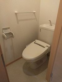 コンパクトで使いやすいトイレです