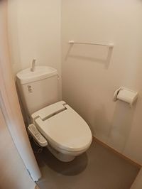 ゆったりとした空間のトイレです