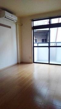 明るい色調の室内です