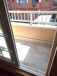 外からの目が気にならないバルコニーで洗濯物が干せます