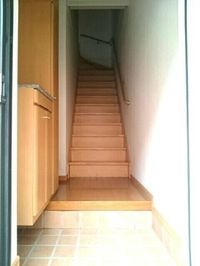 落ち着いた玄関です