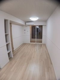 こちらの居間で趣味の時間をお楽しみください
