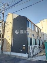 カシミール学芸大前の外観