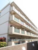 ロイヤルハイツ鶴見の外観