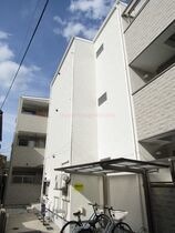 グランアイ鶴見の外観
