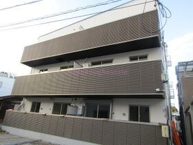アルカンシェルコート緑橋の外観