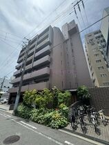 アクシス大阪の外観