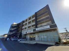 グランドステージ鏡の外観