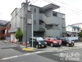 メガーヌ野並の外観