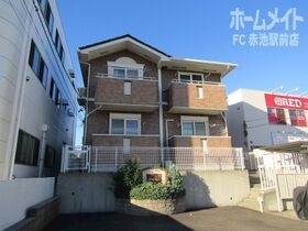 フラットフォーの外観