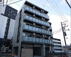 写真：ＳＳ－７　ＡＰＴ.の外観