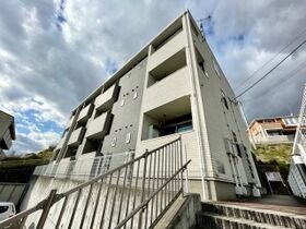 サニーセトル八号館の外観
