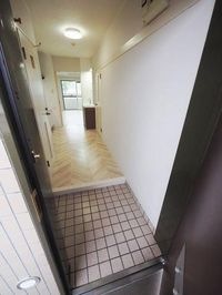 玄関にはシューズボックスがあります。