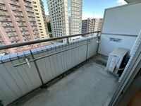 物干し竿が設置できるベランダです(別室参考写真)