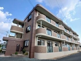 インペリアル山本の外観