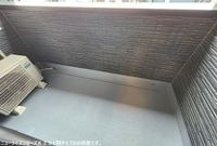 暖かな日差しのふりそそぐバルコニー
