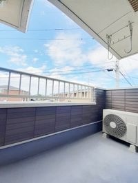 陽当たり良好なバルコニーです