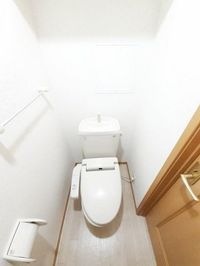 ゆったりとした空間のトイレです